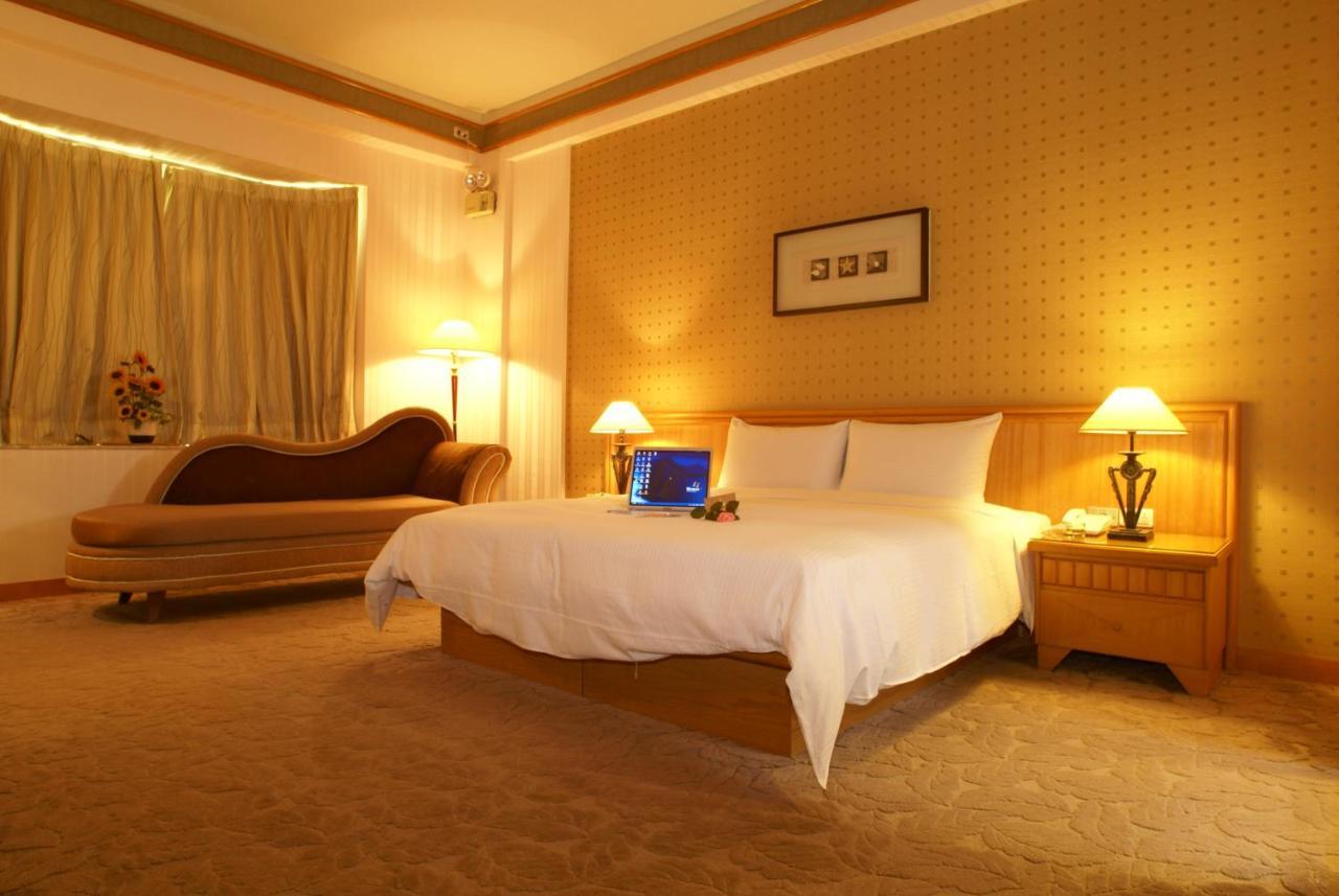 Park Motel Chiayi Exterior foto